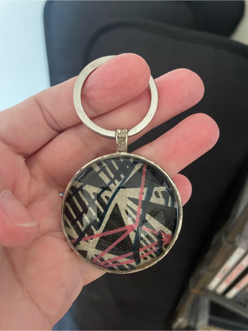 NWOT Abstract Dome Cabochon Keychain